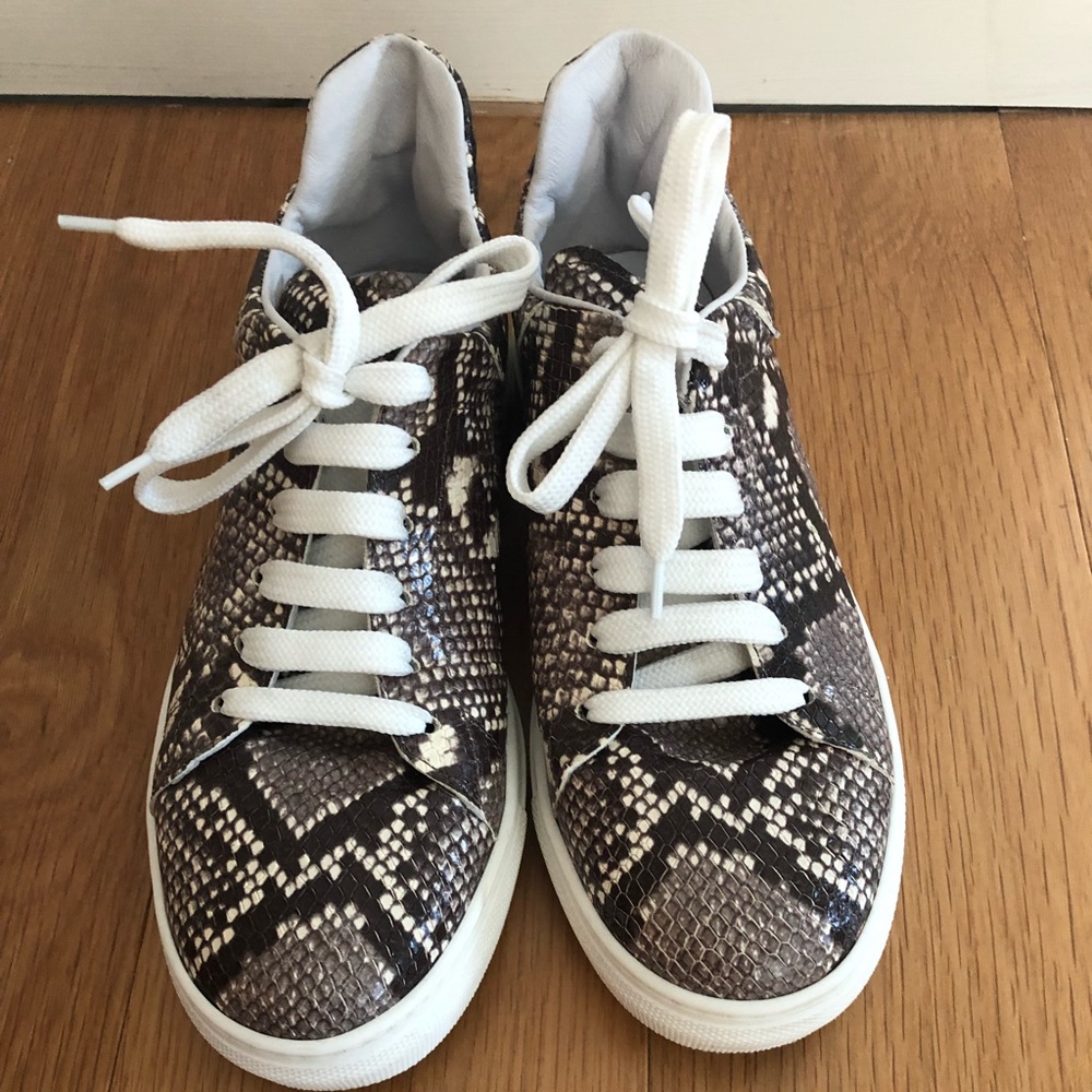 Sneakers. Brand 8 made in Italy